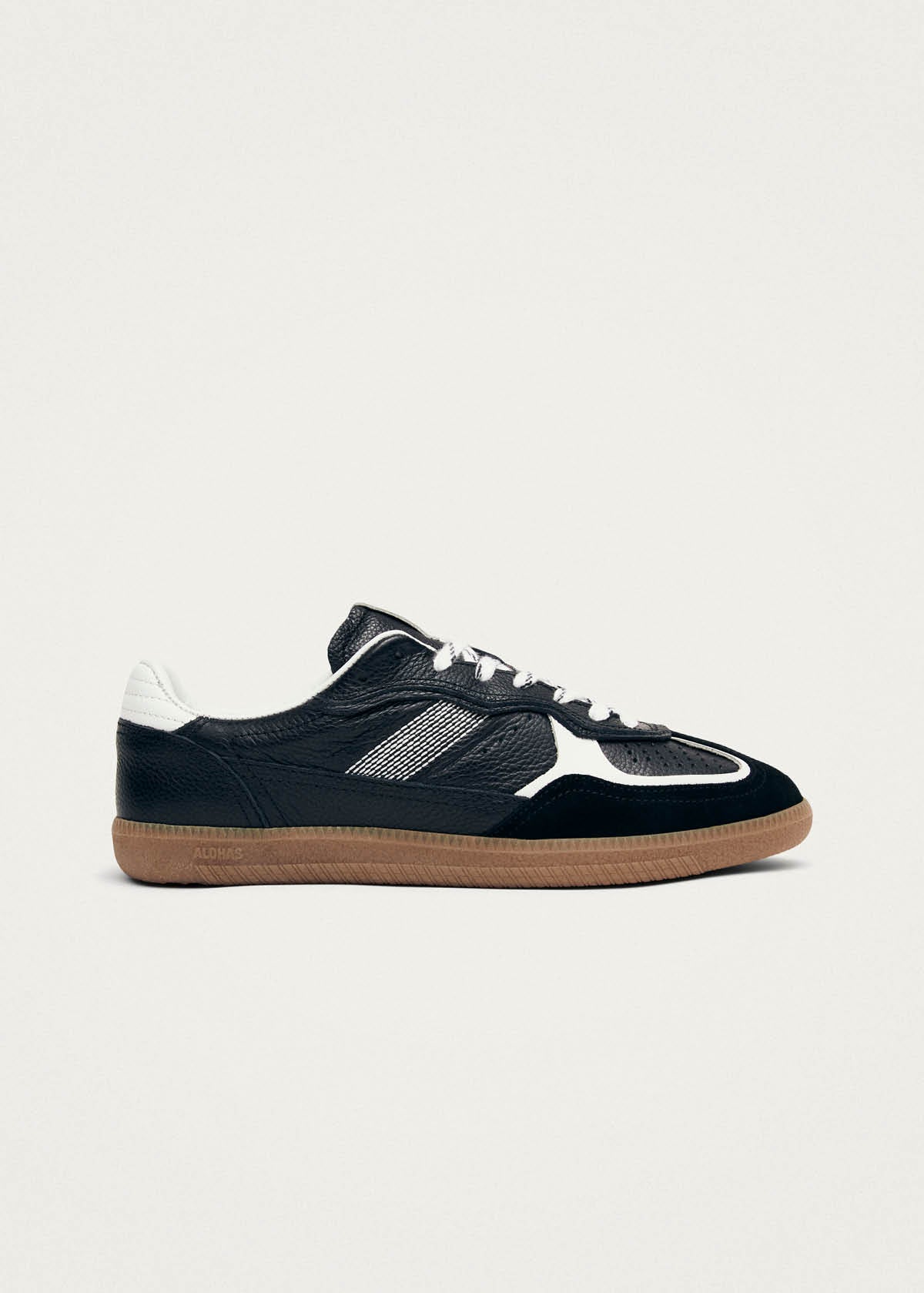 tb-490-rife-grain-black-white-leather-sneakers-1
